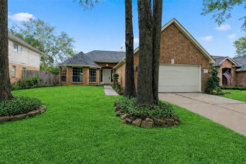 Photo of 1811 Ridgeway Trail Trl, Kingwood, TX 77339 (MLS # 38083772)