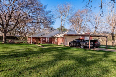 Homes For Sale - 2203 Shannon Drive<br/> Walker County, Huntsville, TX 77320