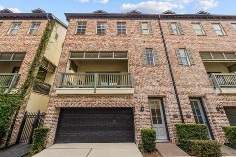 Photo of 612 E 20th Street #B, Houston, TX 77008 (MLS # 13978192)