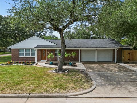 1403 15th Street N Texas City TX 77590