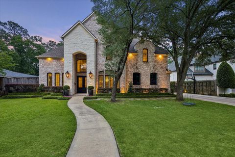Homes For Sale - 22 Knipp Road<br/> Houston, TX 77024