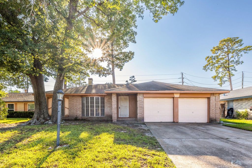 Photo of 15235 Heron Park Drive, Humble, TX 77396 (MLS # 45095616)