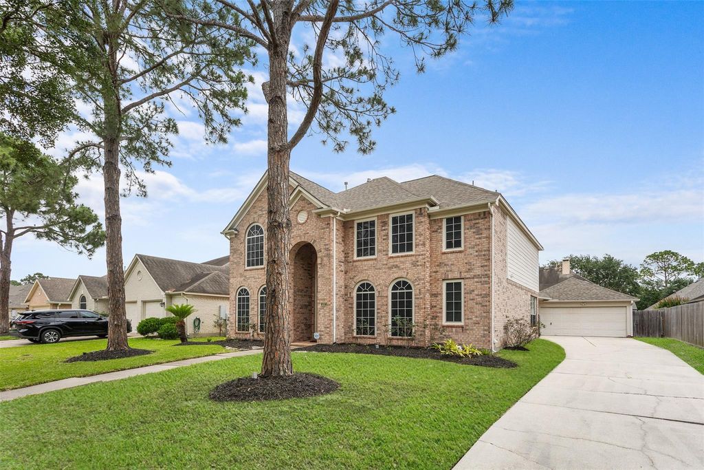 Photo of 132 Emerald Cloud Lane, League City, TX 77573 (MLS # 77879546)