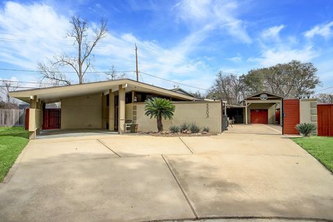 Photo of 5303 Tallow Lane, Houston, TX 77021 (MLS # 88991687)