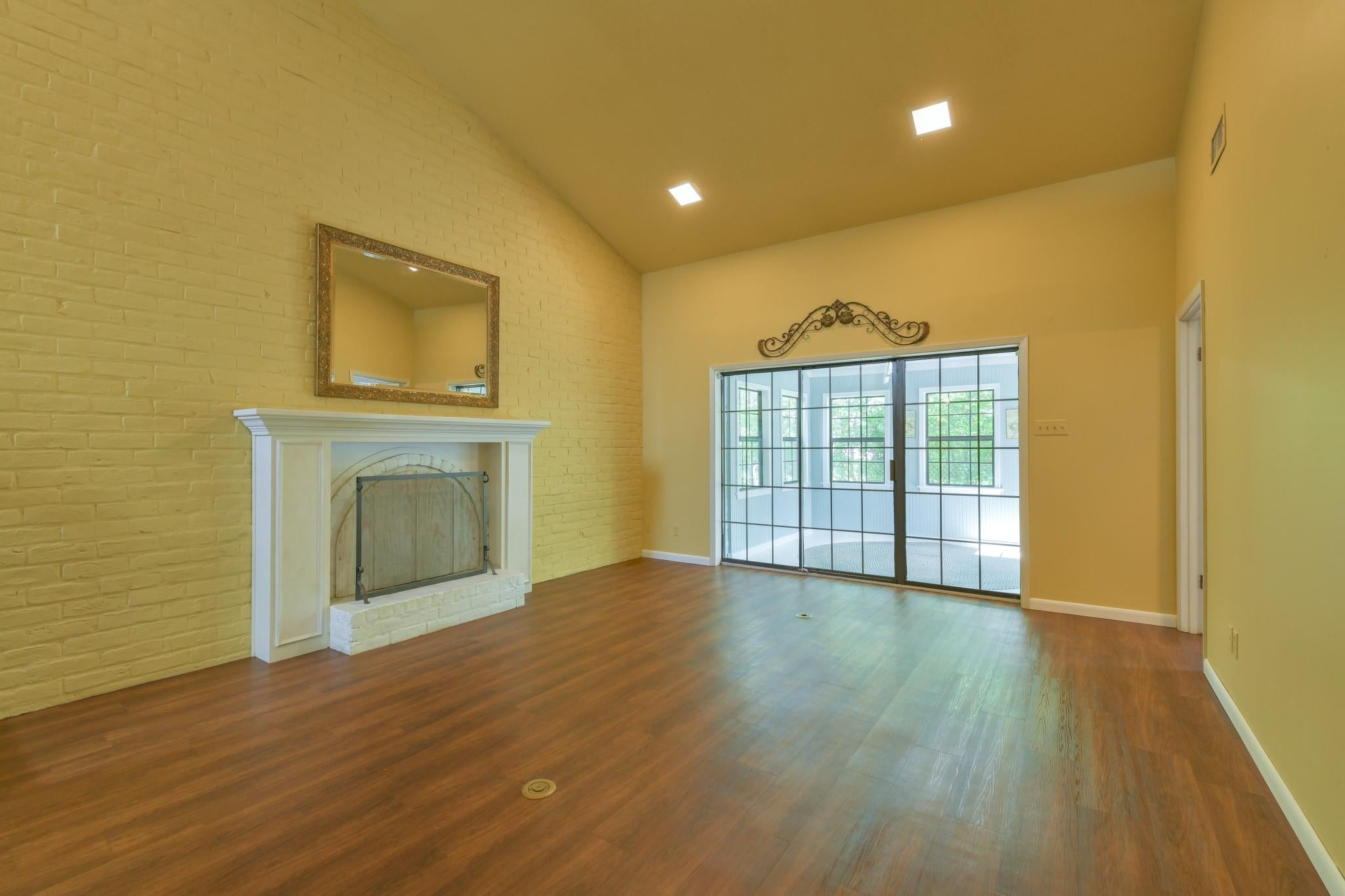 325 E Main St Street
