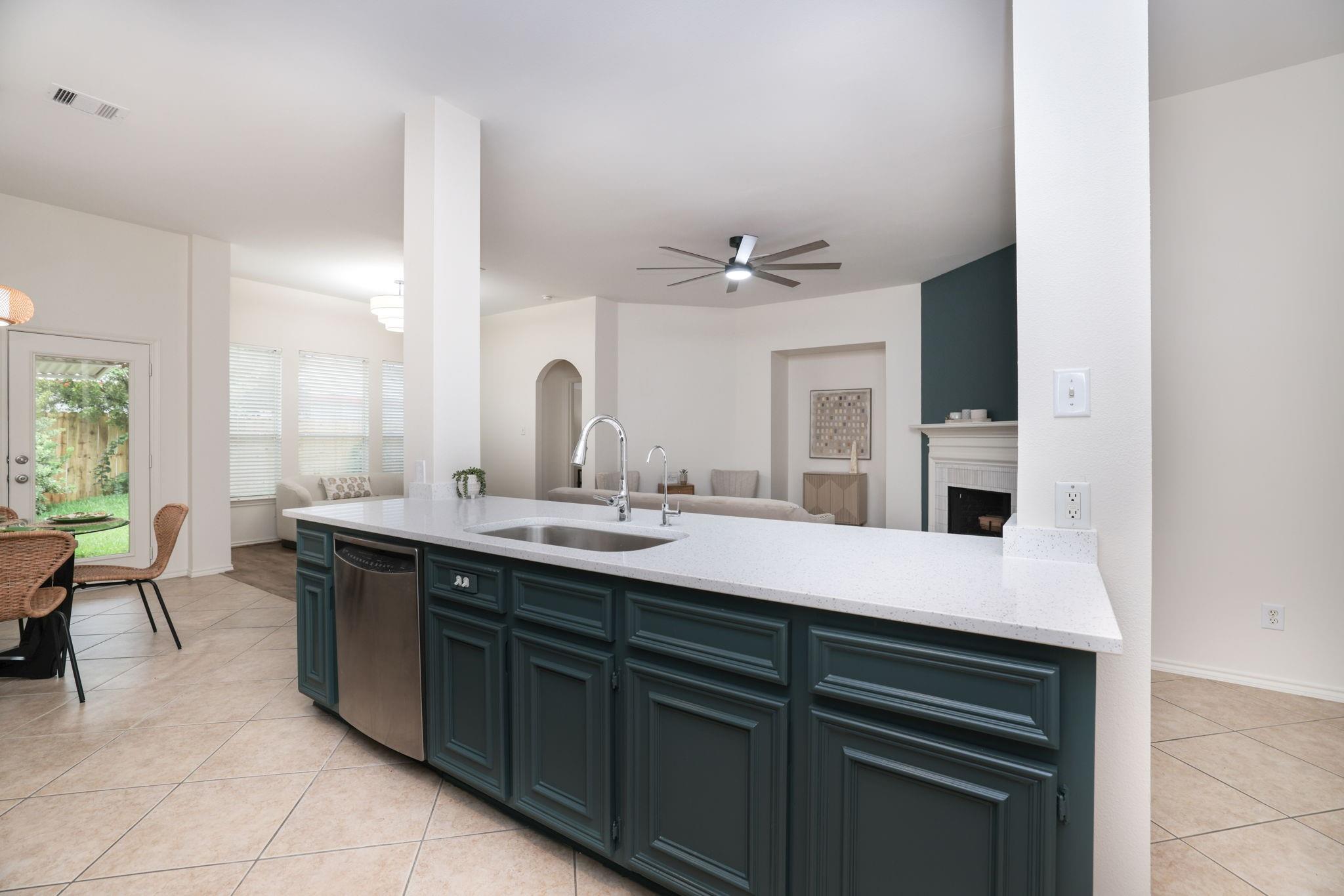 4814 Mosaic Canyon Court