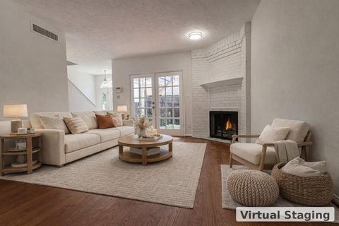 Townhouse For Sale - 2220 Bering Drive #12<br/> Harris County, Houston, TX 77057