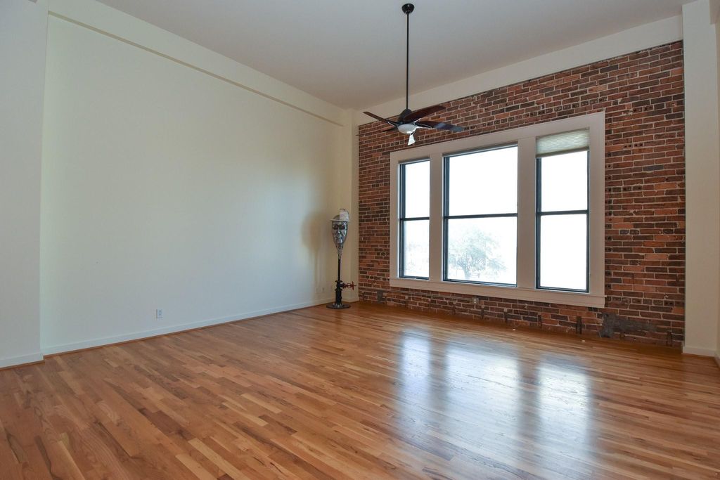 Photo of 915 Franklin Street #2H, Houston, TX 77002 (MLS # 59648164)