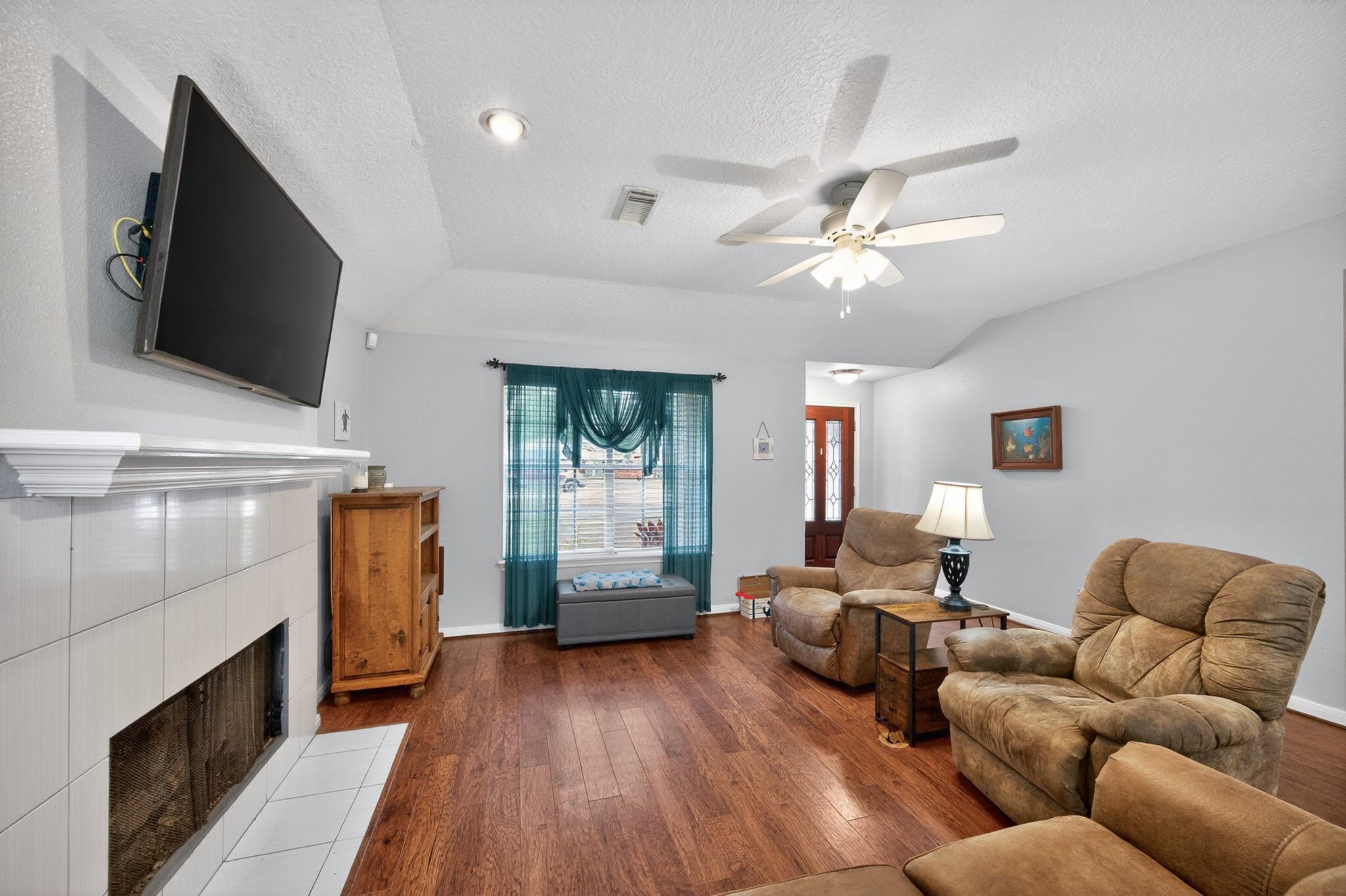 1017 Pin Oak Drive