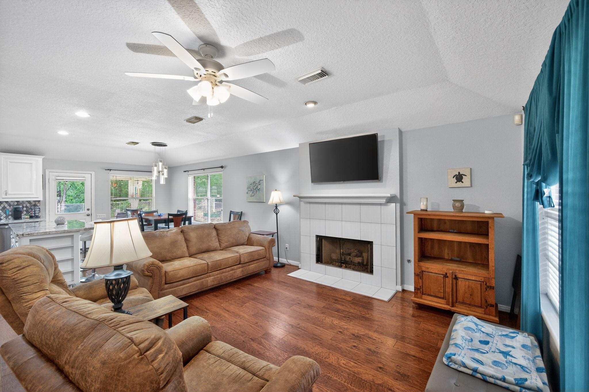 1017 Pin Oak Drive