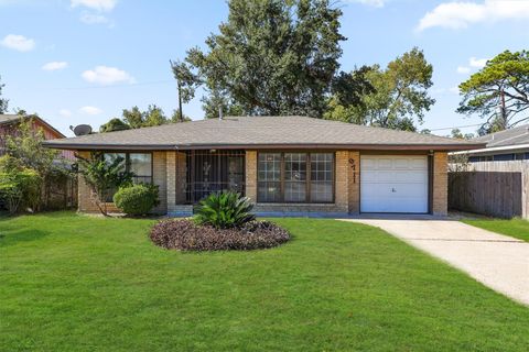 Photo of 9711 Bertwood Street, Houston, TX 77016 (MLS # 26139213)