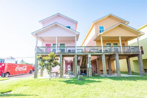 Photo of 915 Moody Avenue, Galveston, TX 77550 (MLS # 19798334)