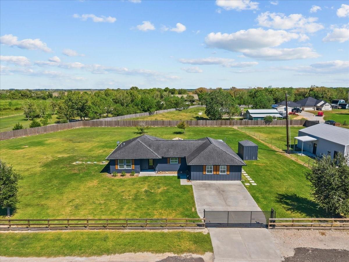 7811 County Road 168