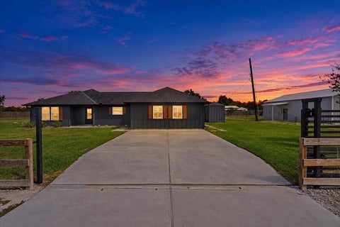 Photo of 7811 County Road 168, Alvin, TX 77511 (MLS # 95301305)