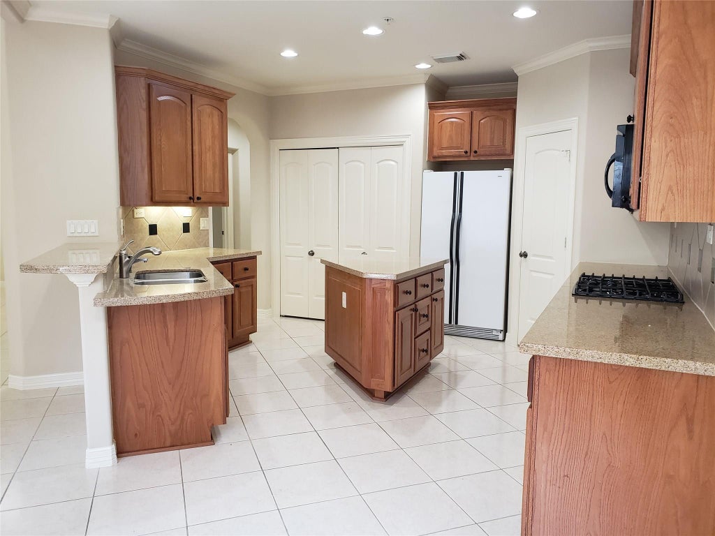 Photo of 4330 Lake Run Drive, Sugar Land, TX 77459 (MLS # 88747606)