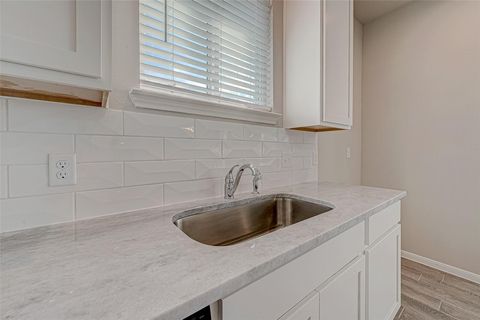 Tiny photo for 206 Colonnade Reflection Drive, Crosby, TX 77532 (MLS # 13535060)