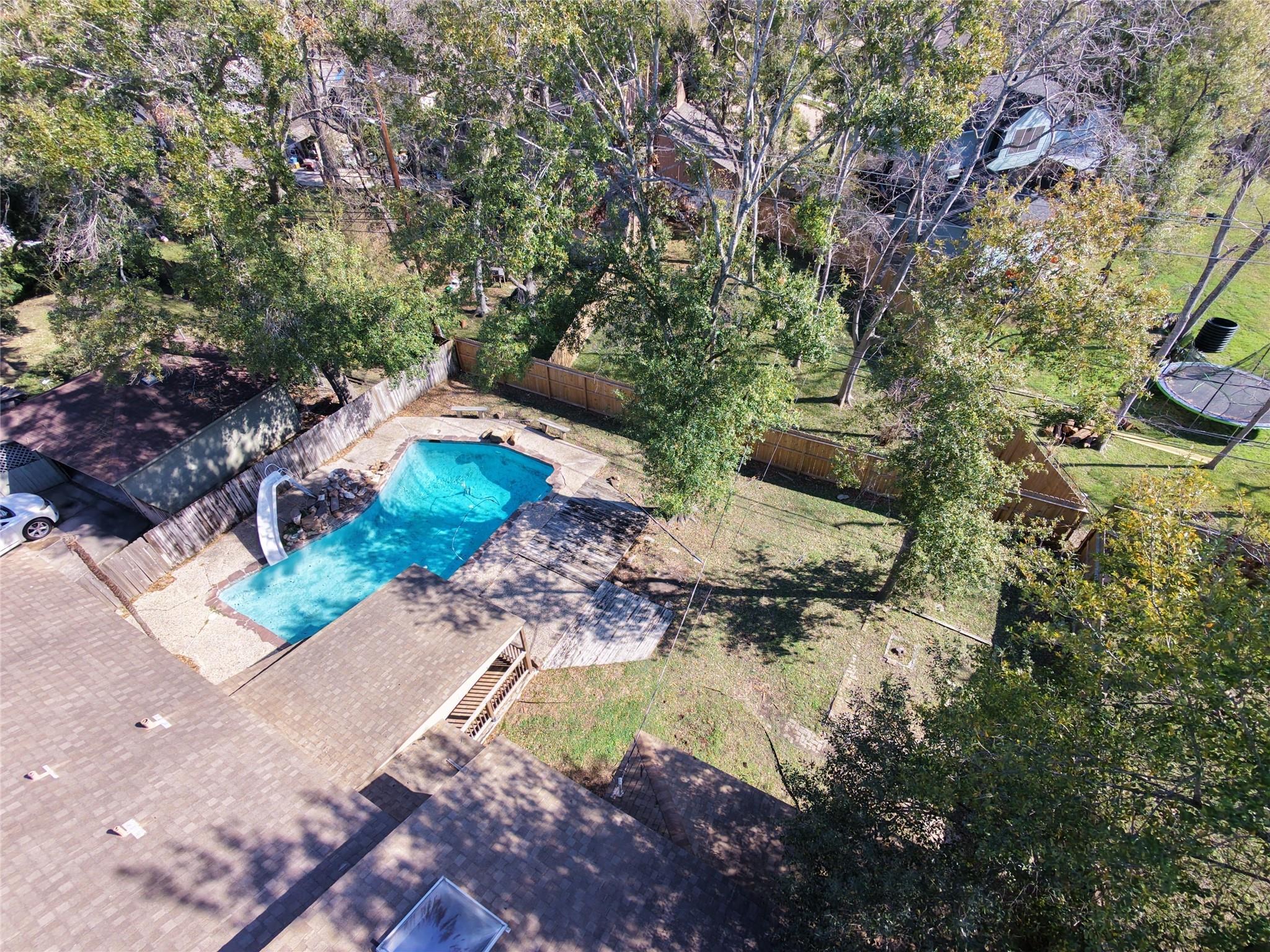 15509 Lakeview Drive