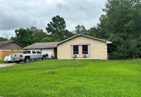 Photo of 8402 Banting Street, Houston, TX 77078 (MLS # 77249828)