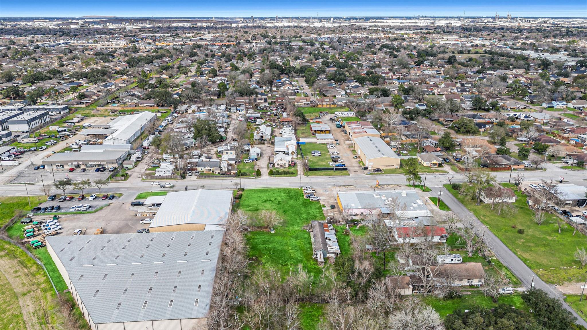 2412 Pasadena Boulevard