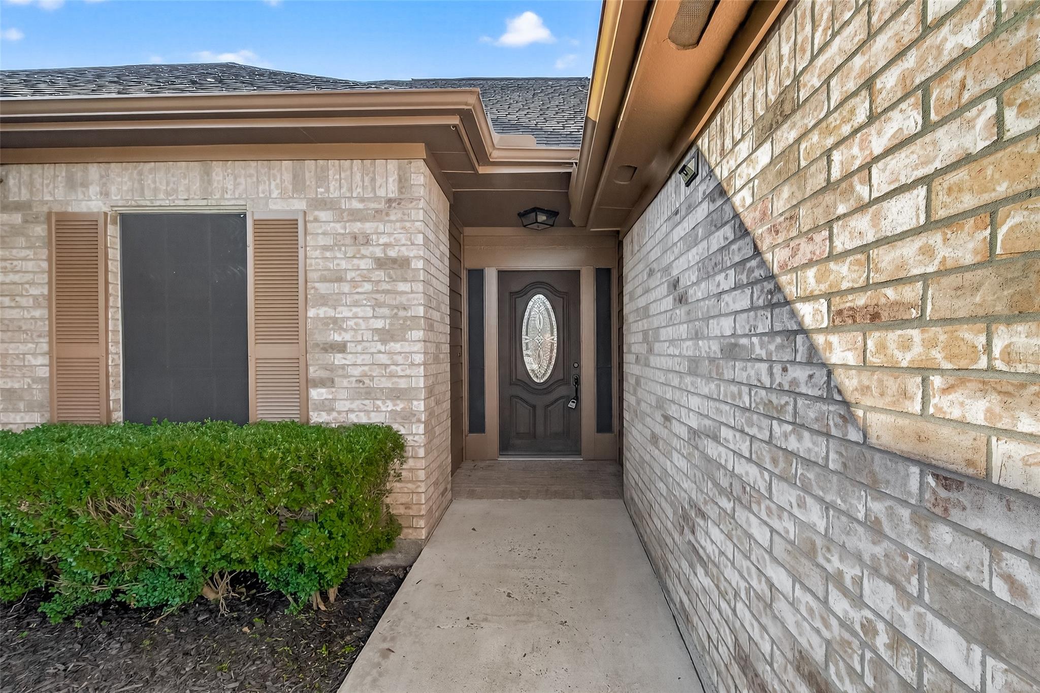 8802 Kensington Court