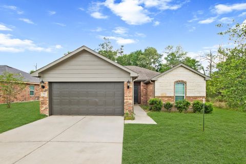 Photo of 326 County Road 3558, Cleveland, TX 77327 (MLS # 89419831)