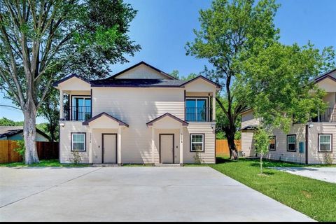 Photo of 5007 Mallow Street #A, Houston, TX 77033 (MLS # 34916569)
