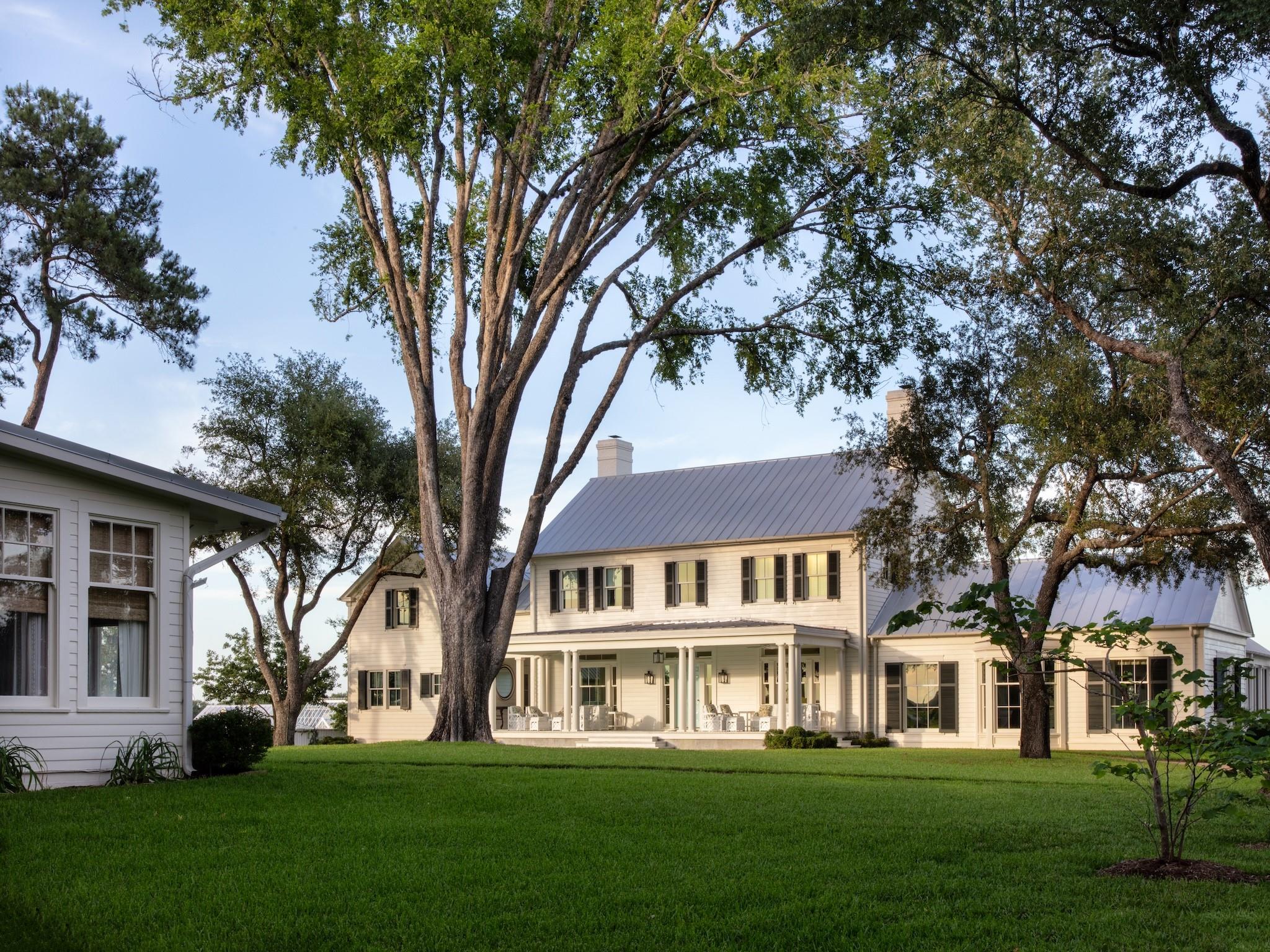 2228 Centerhill Road