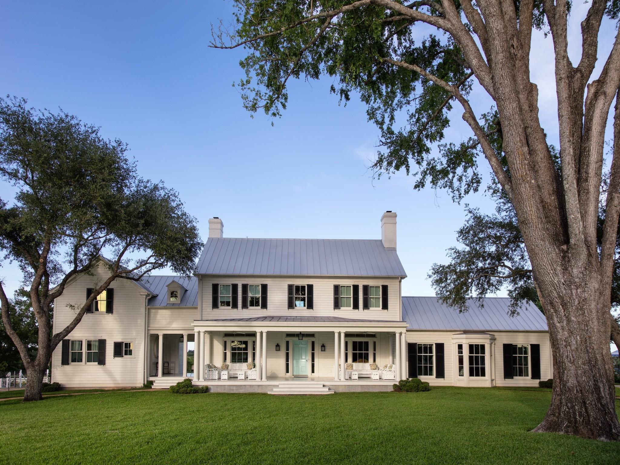 2228 Centerhill Road