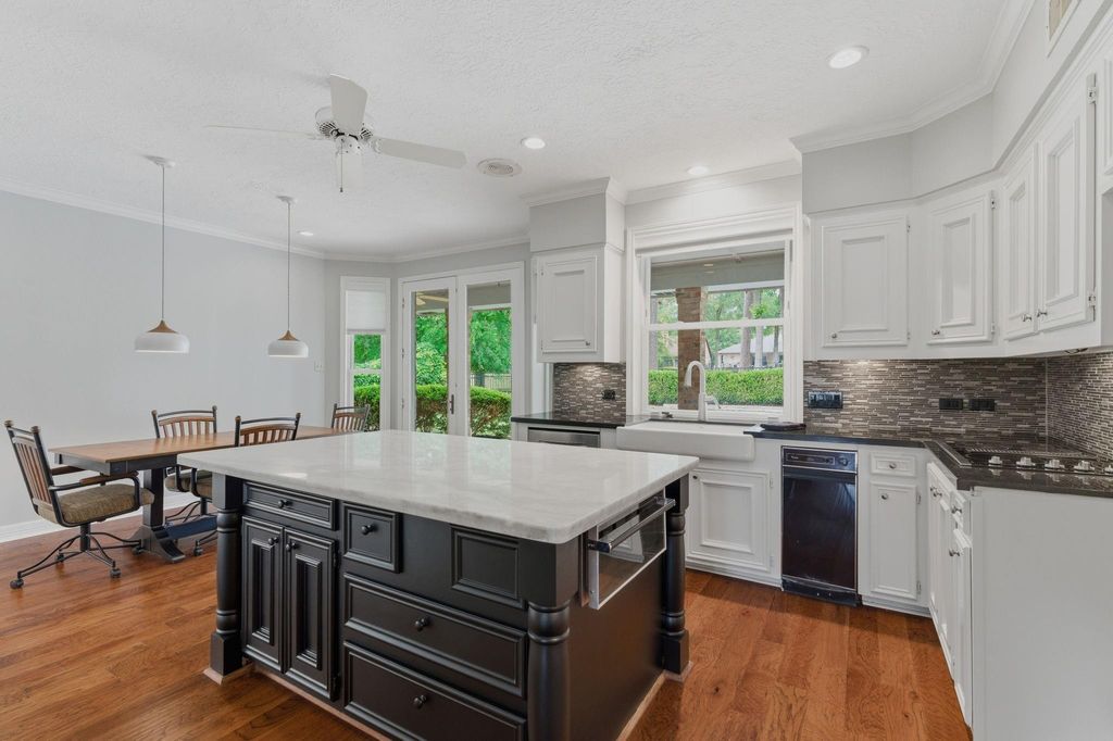 Photo of 3110 Chippers Crossing, Montgomery, TX 77356 (MLS # 33829053)