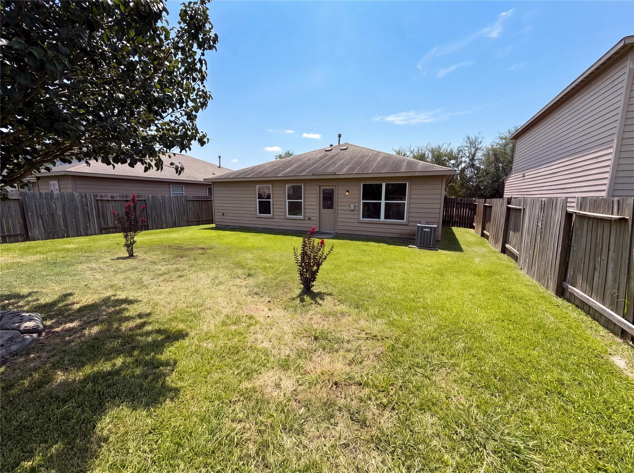 907 Amaryllis Road