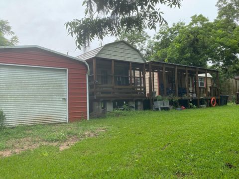 Photo of 5401 County Road 334, Sweeny, TX 77480 (MLS # 25587437)