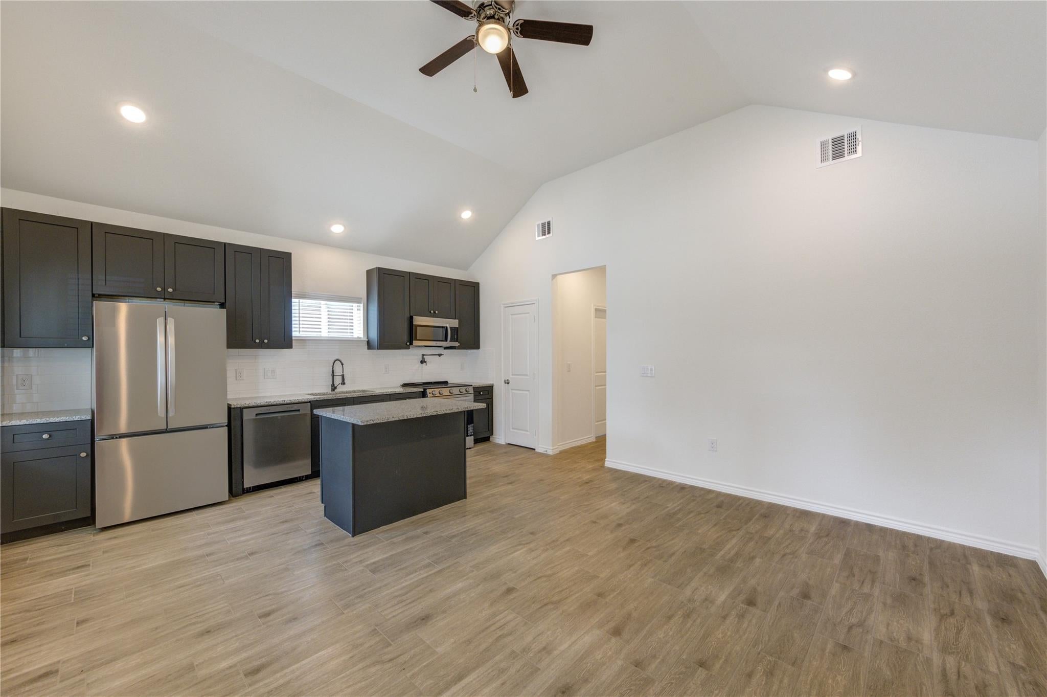 16980 Kempwood