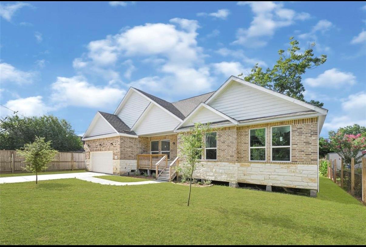 2332 Margaret Street