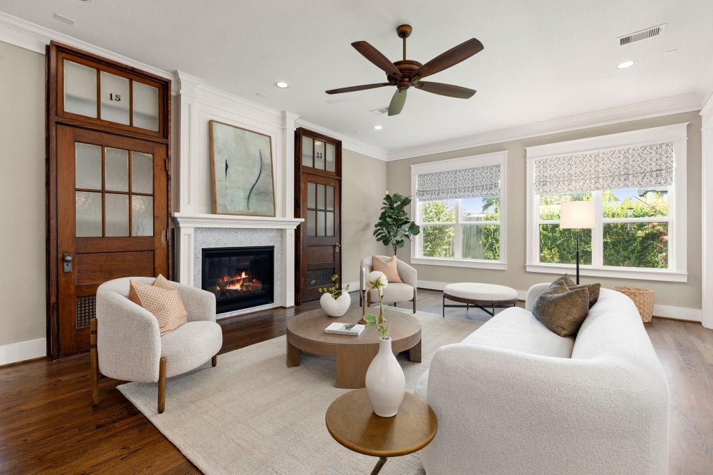 Photo of 6430 Rolla Street, Houston, TX 77055 (MLS # 6491349)