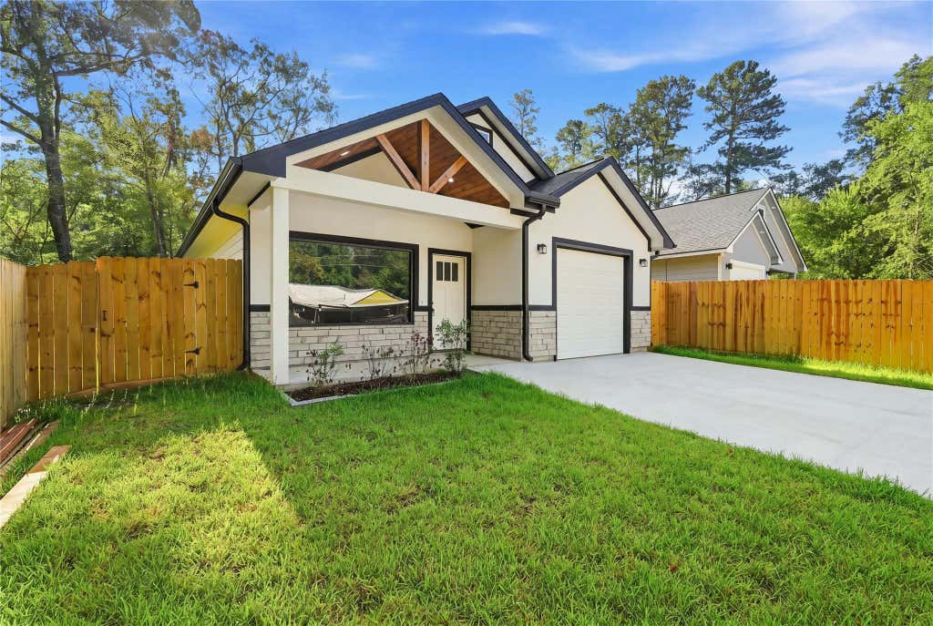 Photo of 18434 Fannin Road, Willis, TX 77378 (MLS # 9611621)
