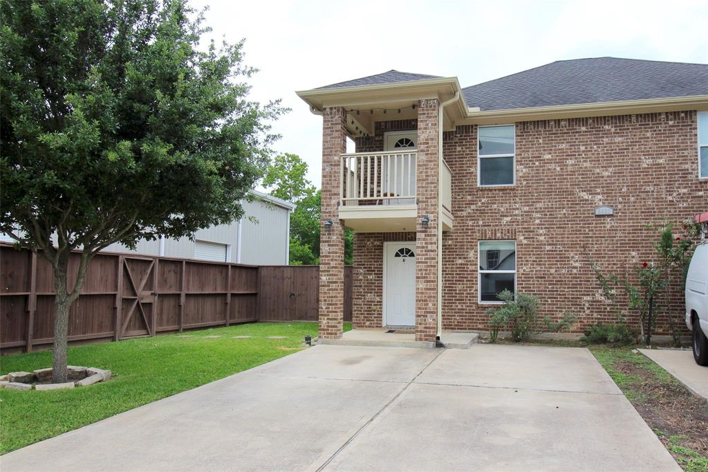 Photo of 6610 Loma Vista Street #A, Houston, TX 77085 (MLS # 55511677)