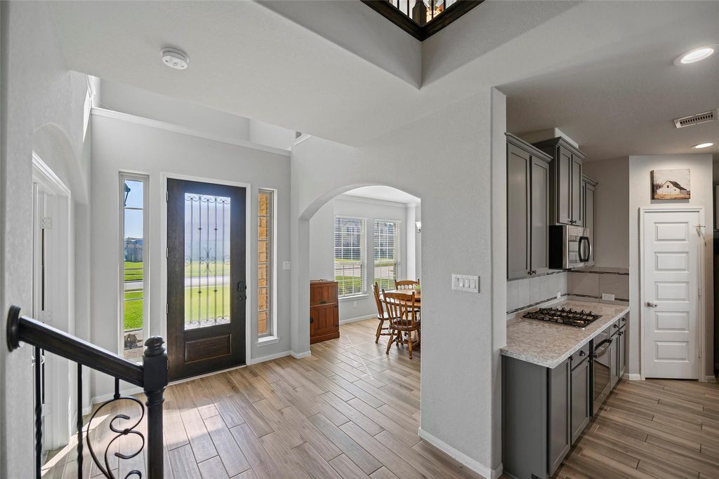 Photo of 11723 Oakwood Drive, Mont Belvieu, TX 77535 (MLS # 57380172)