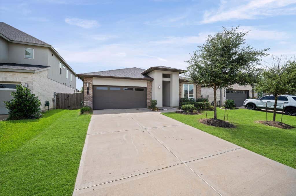 Photo of 3042 Schultz Manor Lane, Katy, TX 77494 (MLS # 88101765)