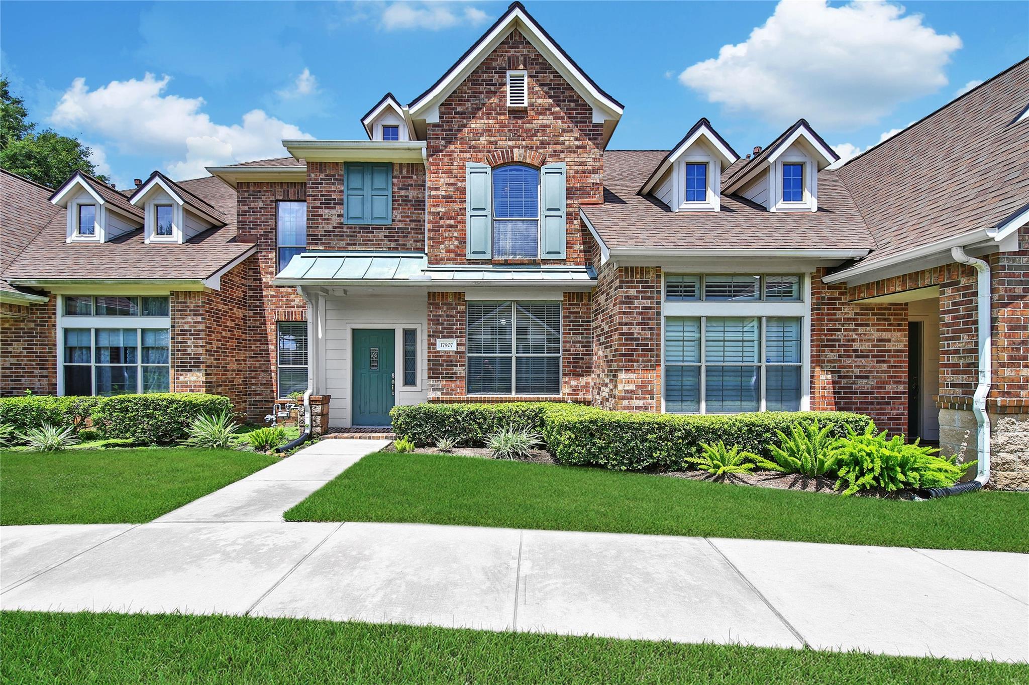 17907 Clover Hill
