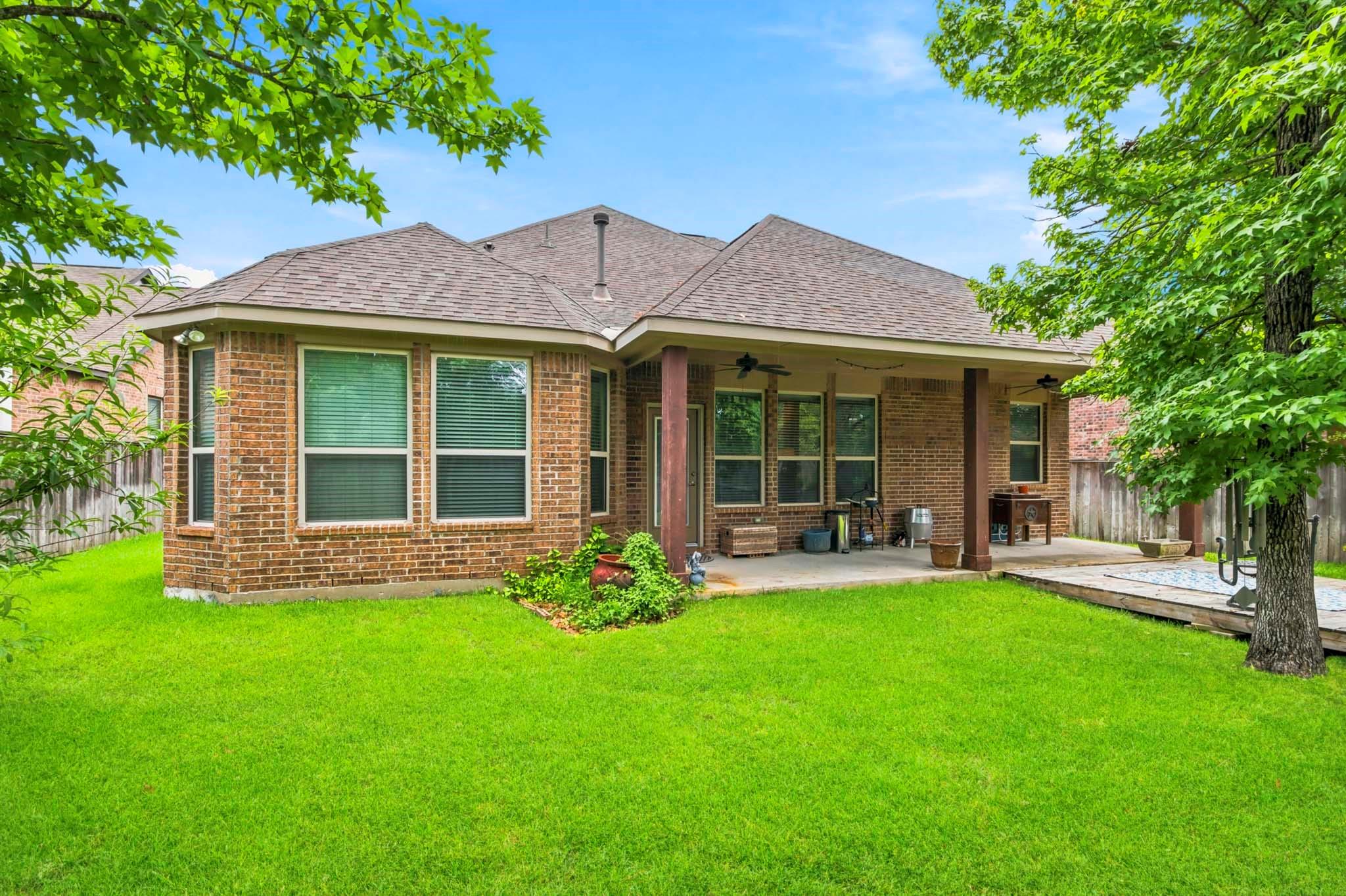 11 Whispering Thicket Place