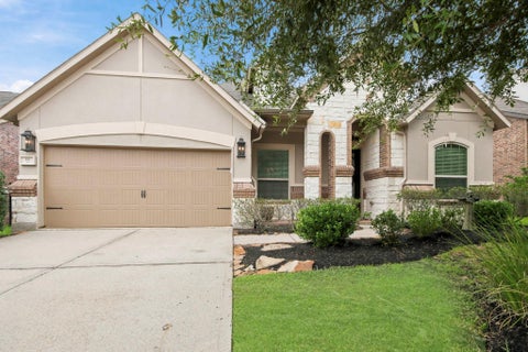 Photo of 11 Whispering Thicket Place, The Woodlands, TX 77375 (MLS # 38705234)