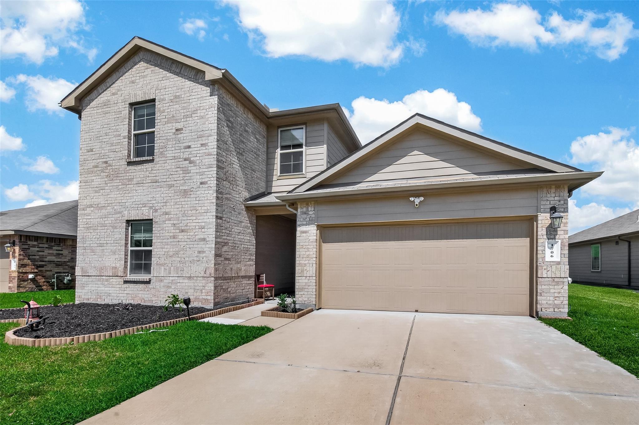 1706 Cooper Bluff Court