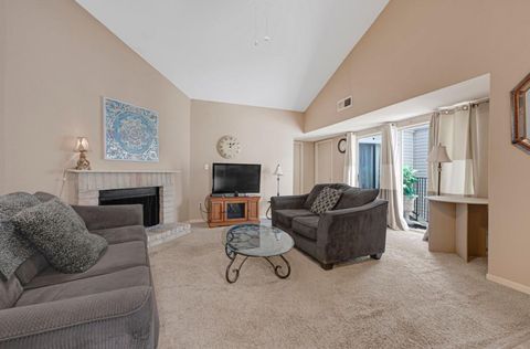 Photo of 9809 Richmond Avenue #E8, Houston, TX 77042 (MLS # 44167143)