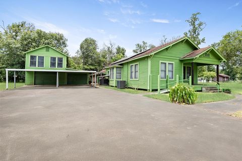 Photo of 8265 Maple Street, Orange, TX 77632 (MLS # 50806671)