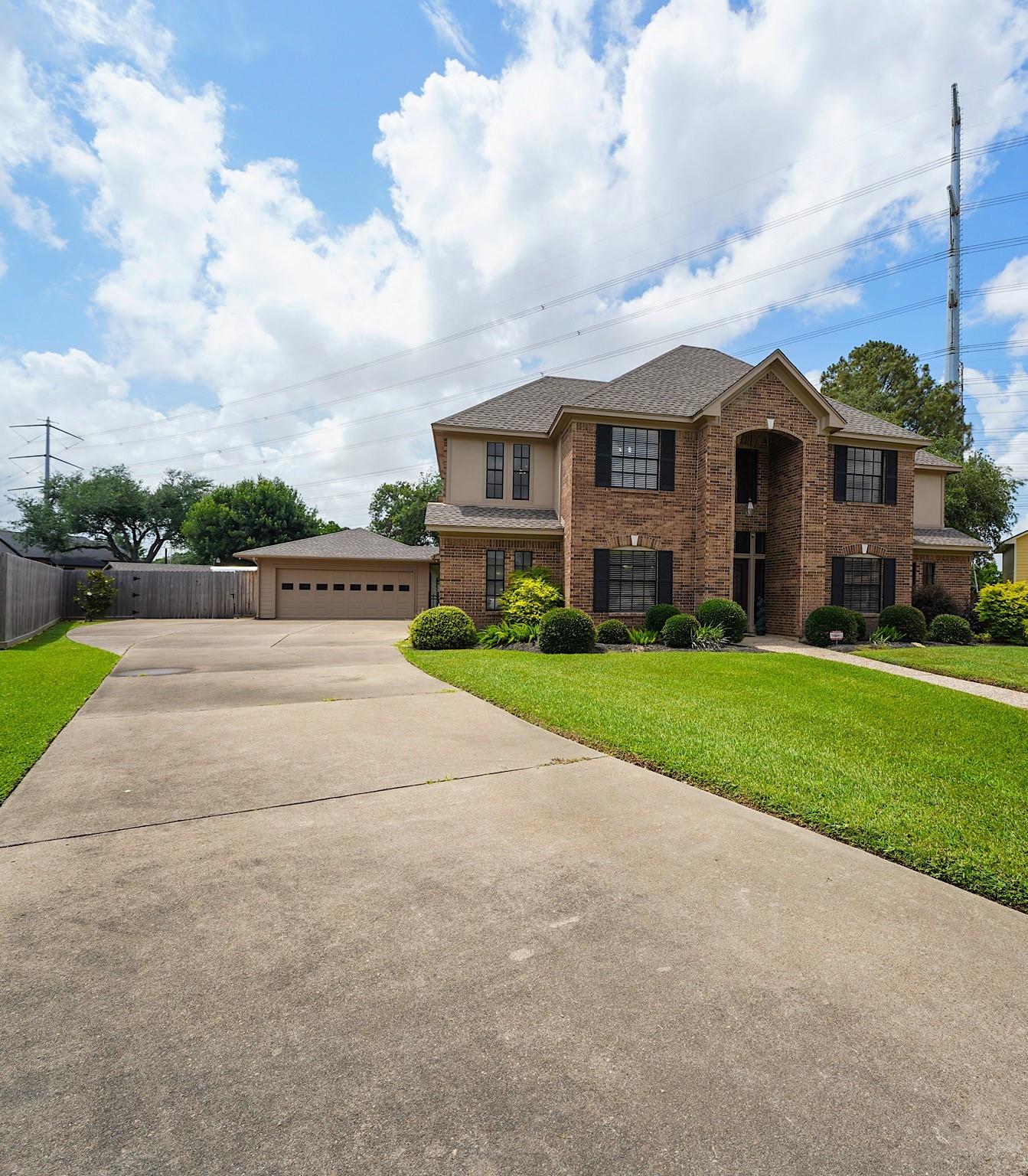 2202 Canterbury Court