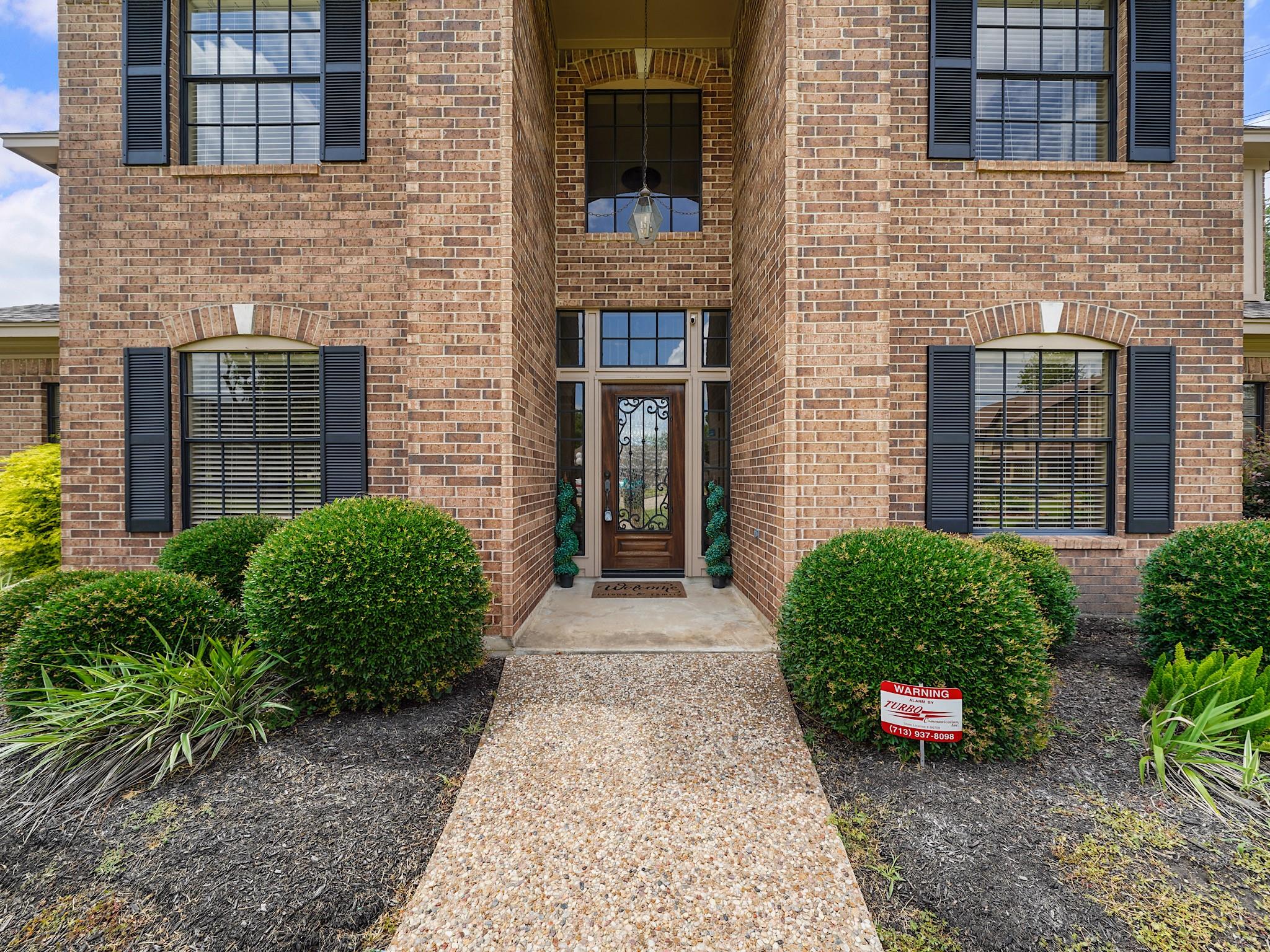 2202 Canterbury Court