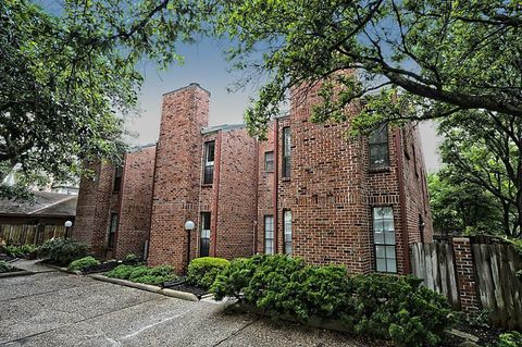 Photo of 2602 W Holcombe Boulevard, Houston, TX 77025 (MLS # 8204331)