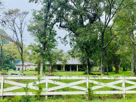 Photo of 14212 Horseshoe Bend, Conroe, TX 77384 (MLS # 15657837)