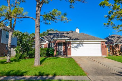 Photo of 811 Spring Valley Court, Sugar Land, TX 77479 (MLS # 46345013)