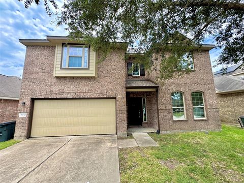 Photo of 3042 Camelia View Lane, Dickinson, TX 77539 (MLS # 66196607)
